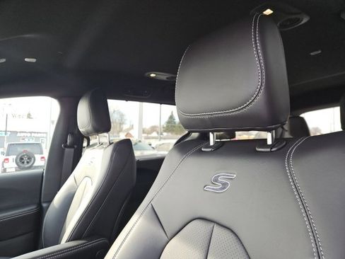 New 2026 Chrysler Pacifica Select image 27