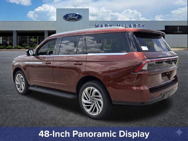 New 2027 Lincoln Navigator Premiere AWD/4WD image 3