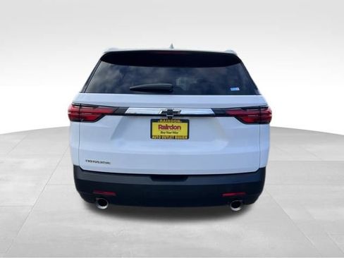 Used 2022 Chevrolet Traverse LS image 7