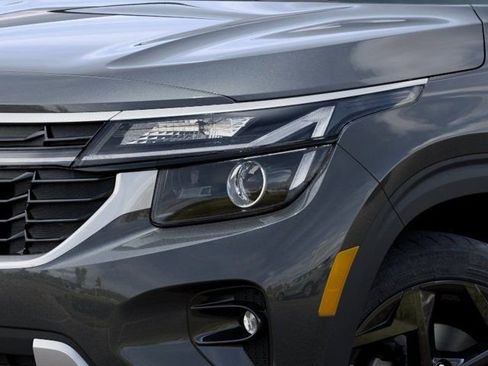 New 2026 Kia Seltos EX FWD image 10