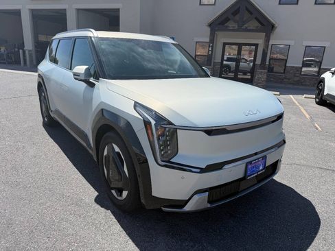 Used 2024 Kia EV9 Land AWD/4WD image 1