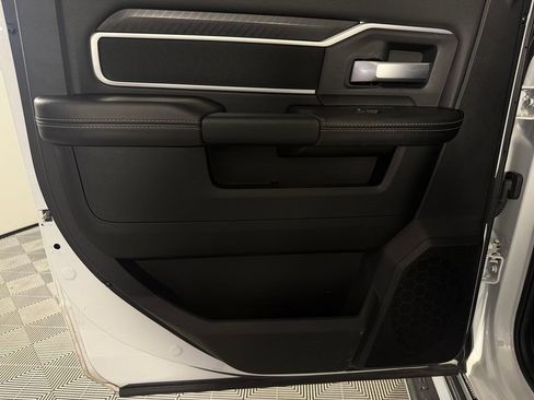 Certified 2025 RAM 2500 Big Horn AWD/4WD image 27