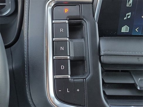 Used 2024 Chevrolet Tahoe LT image 16