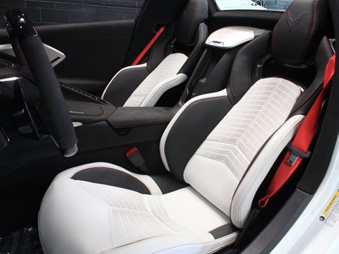 Used 2023 Chevrolet Corvette Z06 RWD image 47
