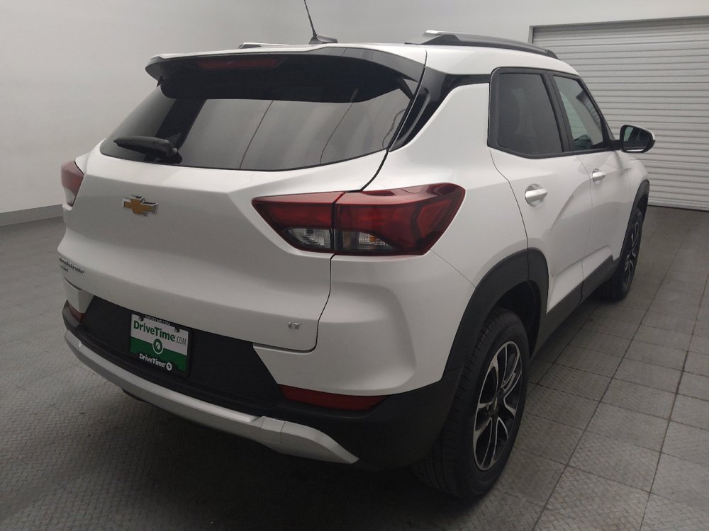 Used 2025 Chevrolet TrailBlazer LT AWD/4WD image 9