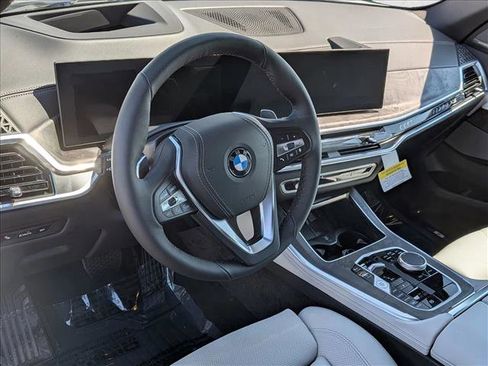 Used 2026 BMW X5 xDrive40i w/ Climate Comfort Package AWD/4WD image 3