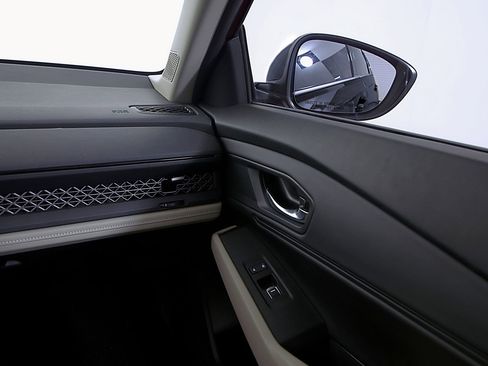 Used 2024 Honda Accord EX image 18