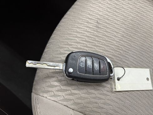 Used 2017 Hyundai Santa Fe Sport image 25