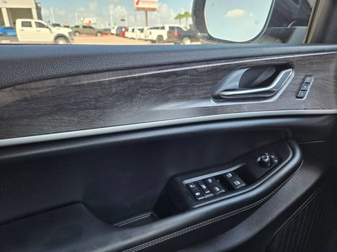 Used 2024 Jeep Grand Cherokee L Limited w/ Luxury Tech Group II RWD image 45