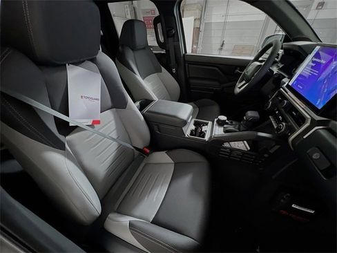 New 2025 Toyota Tacoma TRD Off-Road image 27