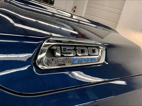 Used 2022 RAM 1500 Big Horn AWD/4WD image 11