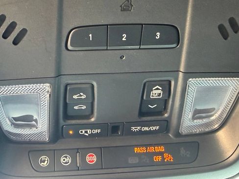 Used 2021 Cadillac XT6 Premium Luxury FWD image 37