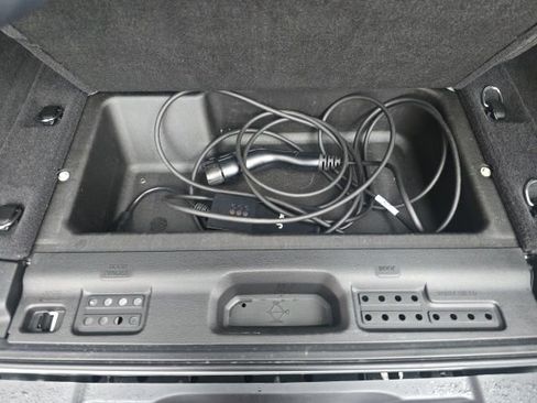 Used 2025 Jeep Wrangler Unlimited Sahara w/ Safety Group image 29