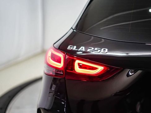 Certified 2022 Mercedes-Benz GLA 250 4MATIC image 9