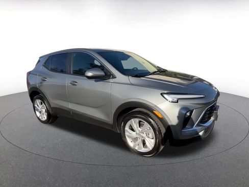 Used 2025 Buick Encore GX Preferred image 2