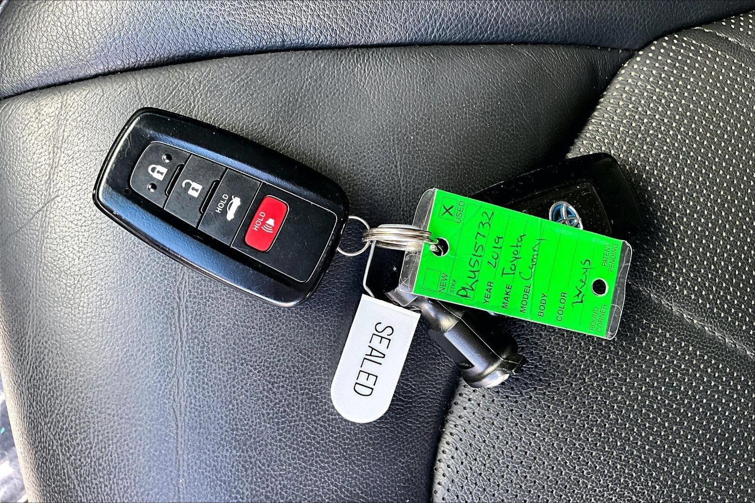 Used 2019 Toyota Camry XLE w/ Driver Assist Package FWD image 10