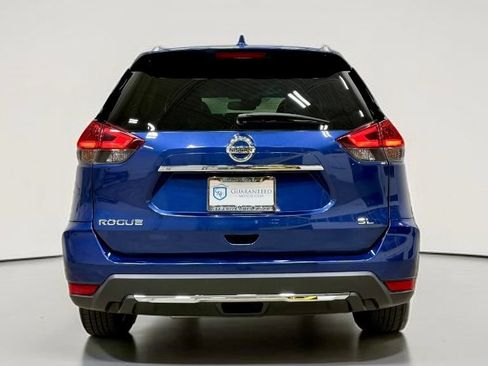 Used 2018 Nissan Rogue SL FWD image 14