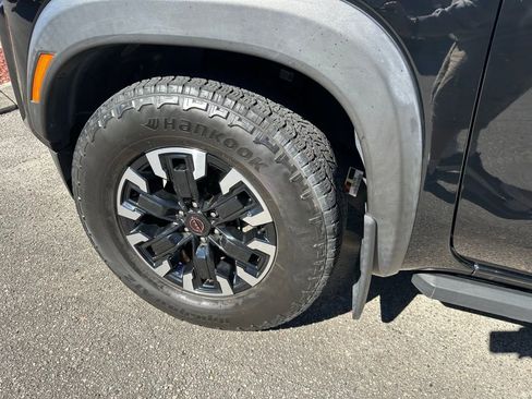 Used 2022 Nissan Frontier Pro-X image 11