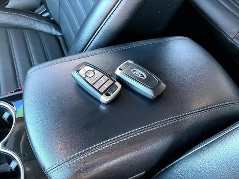 Used 2017 Ford Edge SEL w/ Equipment Group 201A image 10