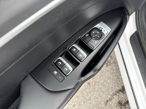 Used 2023 Kia K5 LXS FWD image 15