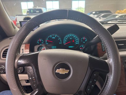 Used 2008 Chevrolet Silverado 3500 LTZ w/ EZ-Lift Tailgate Package image 18