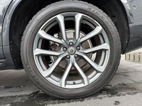 Used 2017 Volvo XC90 T6 Momentum w/ Vision Package AWD/4WD image 16
