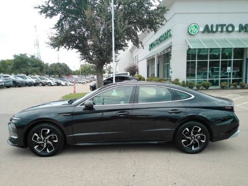 Used 2025 Hyundai Sonata SEL FWD image 12