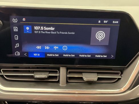 Used 2025 Chevrolet Trax ACTIV w/ Driver Confidence Package image 23