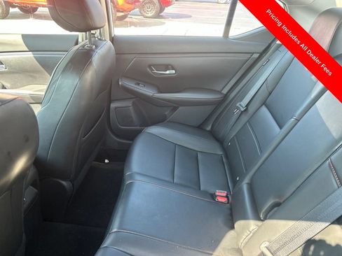 Used 2022 Nissan Sentra SR w/ SR Premium Package FWD image 9