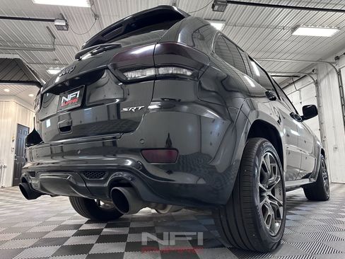 Used 2016 Jeep Grand Cherokee SRT AWD/4WD image 19