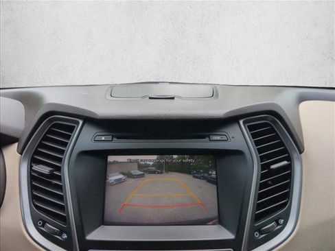 Used 2017 Hyundai Santa Fe Sport FWD image 13