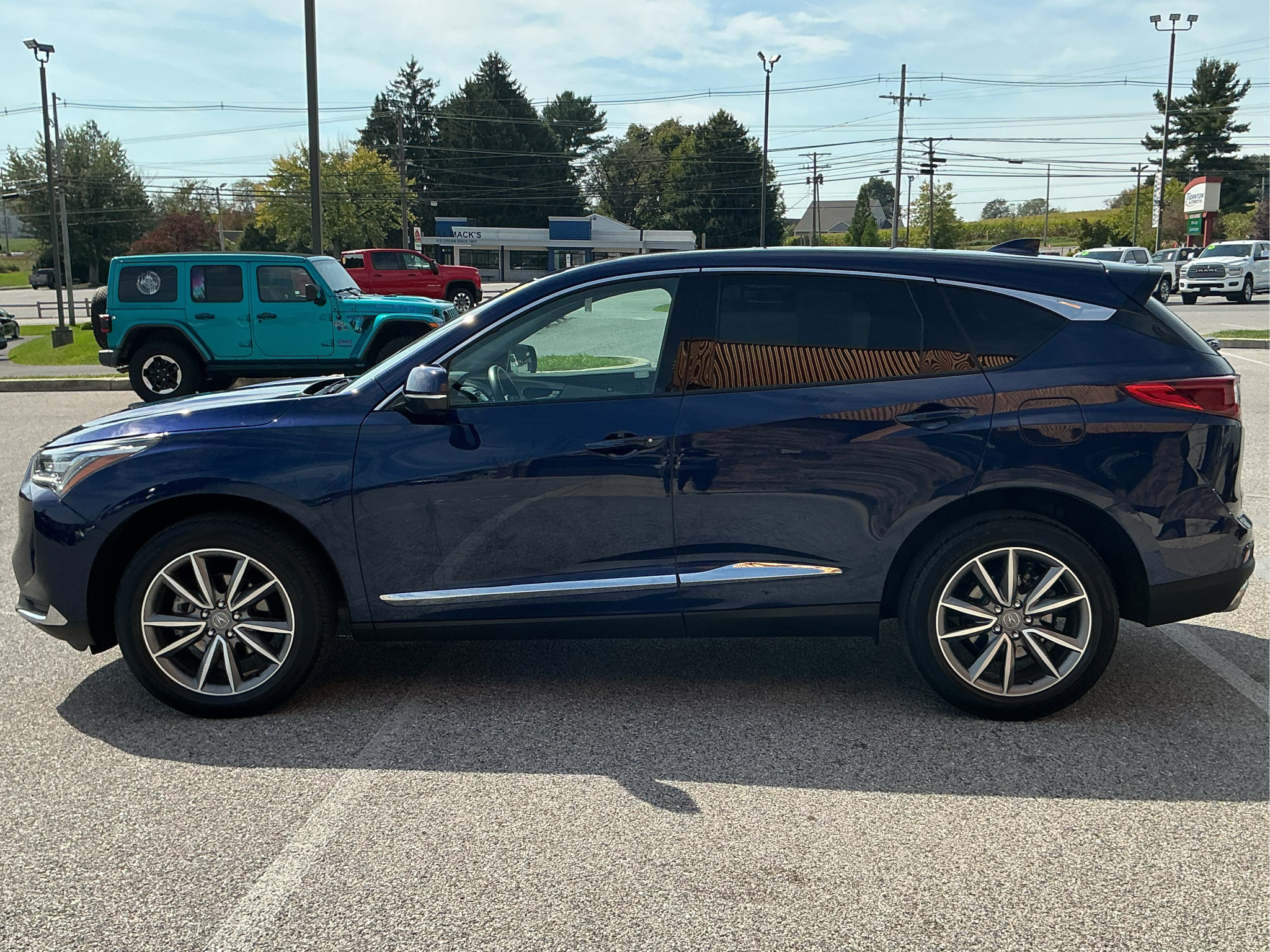 Used 2024 Acura RDX w/ Technology Package AWD/4WD image 7