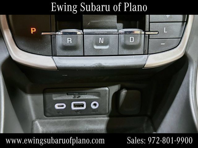 Used 2023 GMC Terrain Denali w/ Denali Premium Package AWD/4WD image 17