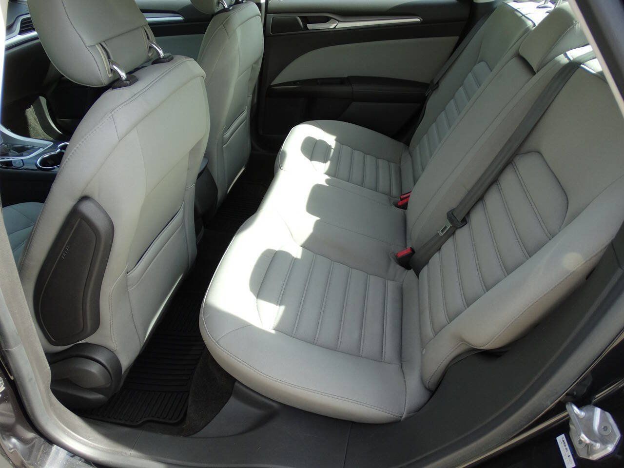 Used 2015 Ford Fusion S FWD image 24
