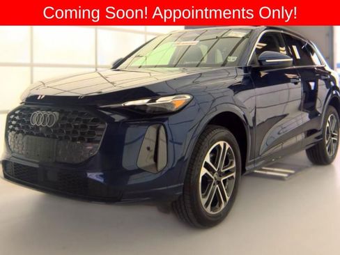 Used 2025 Audi Q5 Premium w/ Convenience Package AWD/4WD image 1
