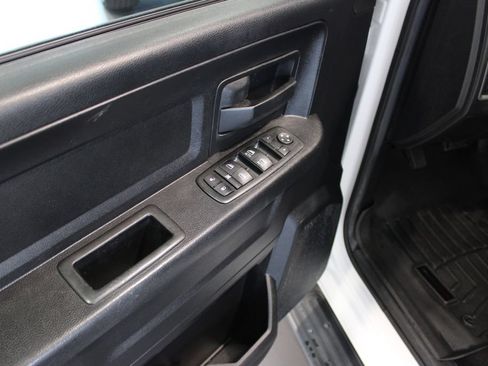 Used 2014 RAM 1500 Express AWD/4WD image 30