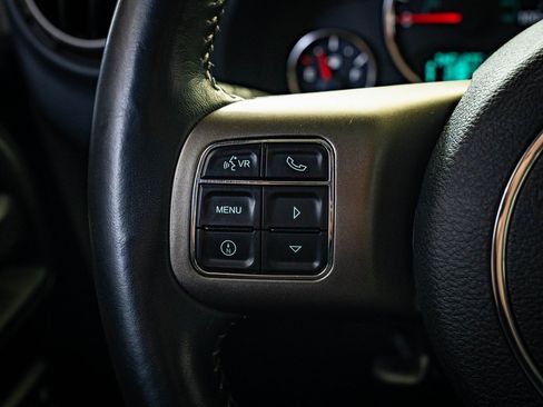 Used 2018 Jeep Wrangler Unlimited Sport image 21