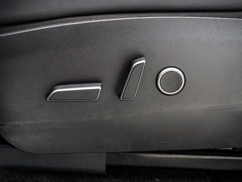 Used 2021 Tesla Model Y Long Range AWD/4WD image 7