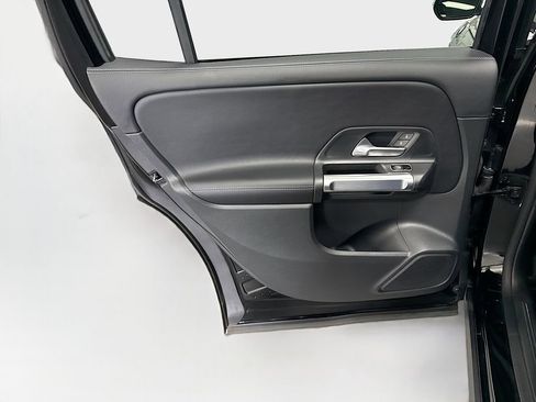 Certified 2025 Mercedes-Benz GLB 250 image 24