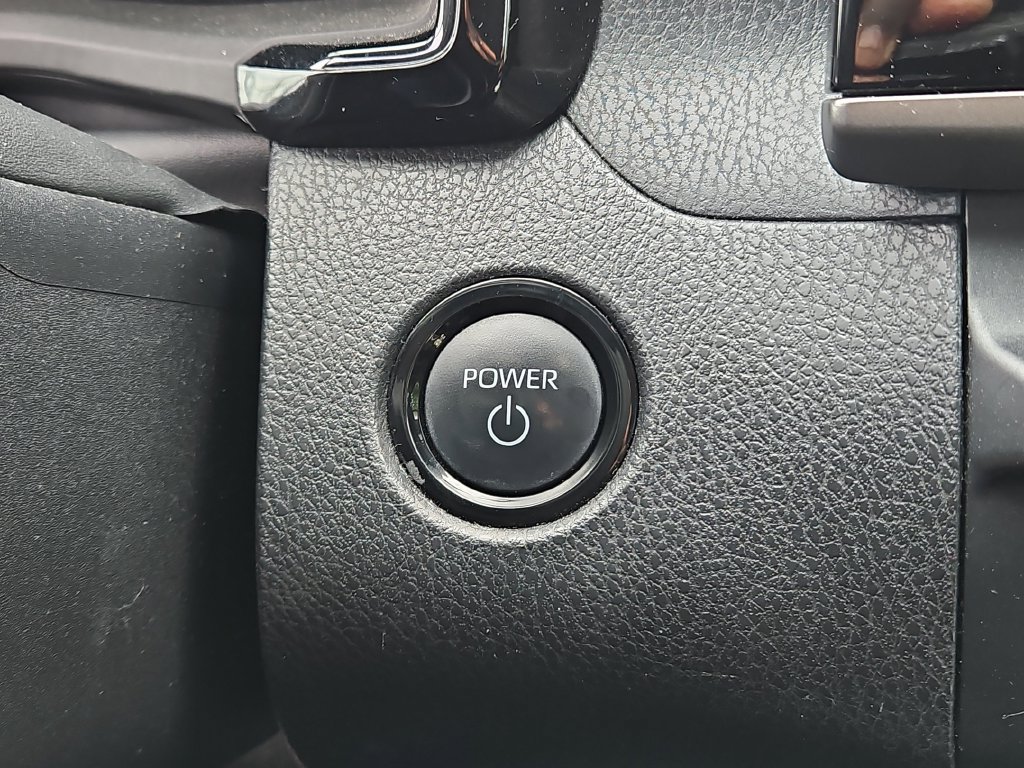 Used 2025 Toyota Camry LE FWD image 33