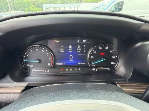 Used 2021 Ford Explorer Limited w/ Equipment Group 301A RWD image 9