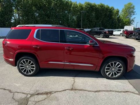 Used 2023 GMC Acadia Denali w/ Denali Ultimate Package AWD/4WD image 9