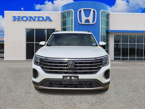 Used 2024 Volkswagen Atlas SE FWD image 3