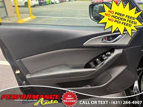 Used 2017 MAZDA MAZDA3 Sport w/ Preferred Equipment Package FWD image 24