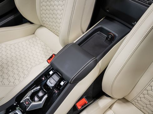Used 2024 Lamborghini Huracan EVO AWD/4WD image 69