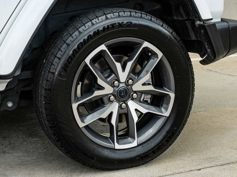 Used 2024 Jeep Wrangler Unlimited AWD/4WD image 57