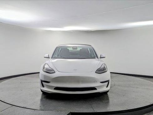 Used 2023 Tesla Model 3 Standard Range image 11