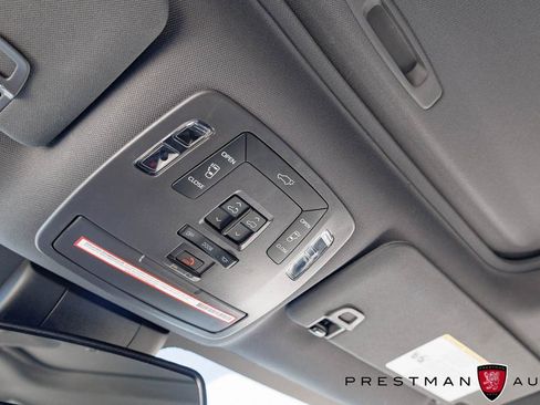 Used 2022 Toyota Sienna XLE image 36