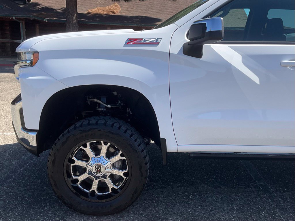 Used 2019 Chevrolet Silverado 1500 LT w/ All-Star Edition AWD/4WD image 10