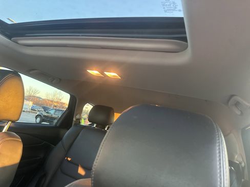 Used 2023 MAZDA CX-9 Touring image 12